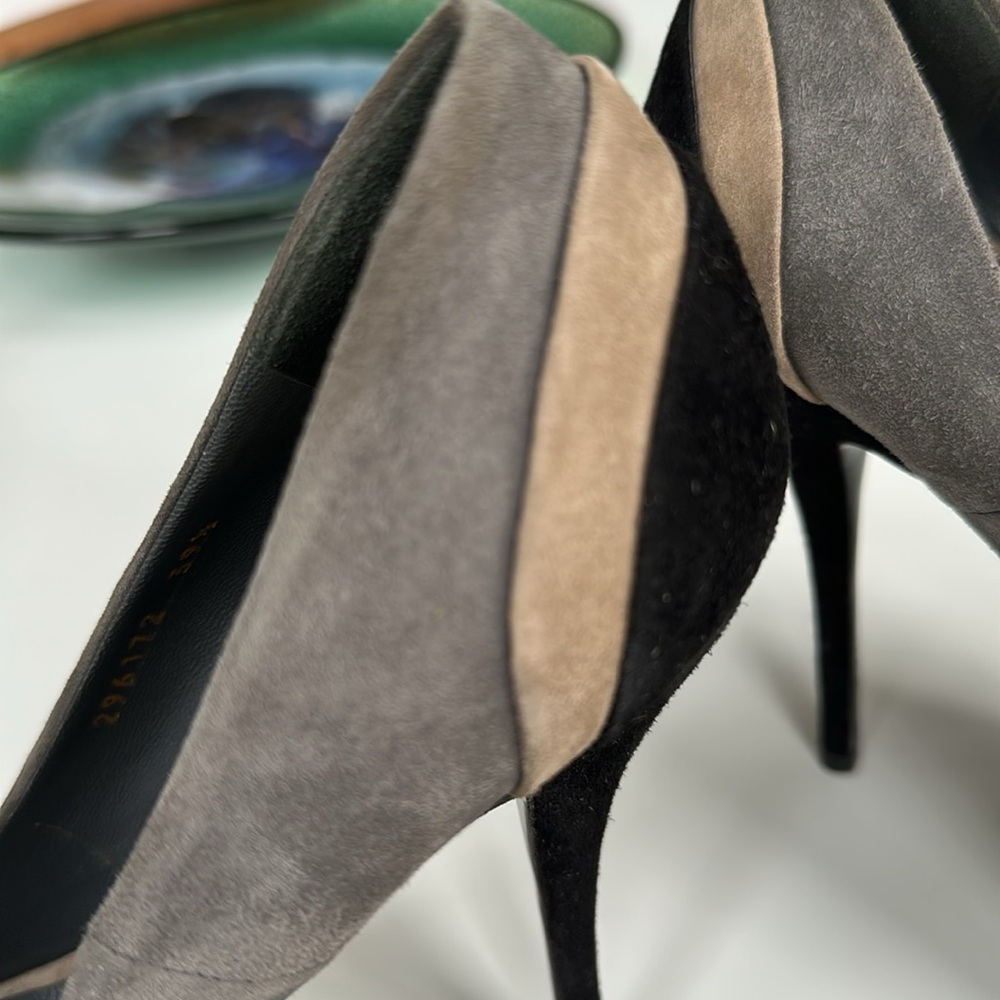 Gucci Color Block Suede Peep Toe Platform Heels NWOT - Picture 9 of 10